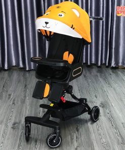 Xe đẩy gấp gọn V9 hình thú có nhạc và đèn cho bé