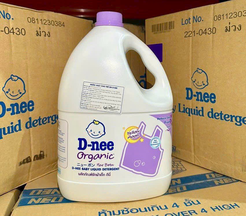 Nước giặt quần áo em bé DNEE Can 2800ML