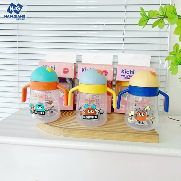 Bình nước Kichi hoạ tiết vũ trụ 320ml